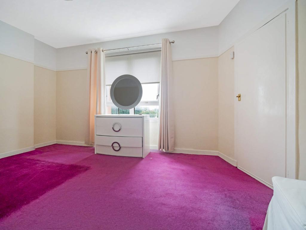 2 Bedroom Flat For Sale in Aikenhead Road, Govanhill, Glasgow, G42 0QG