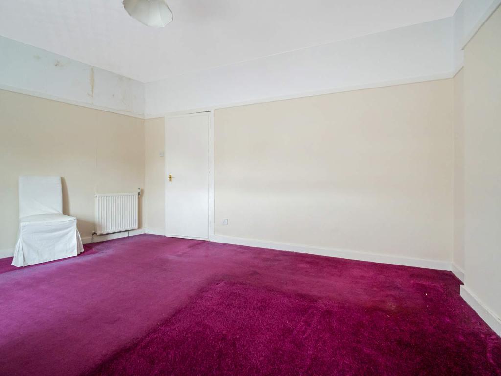 2 Bedroom Flat For Sale in Aikenhead Road, Govanhill, Glasgow, G42 0QG