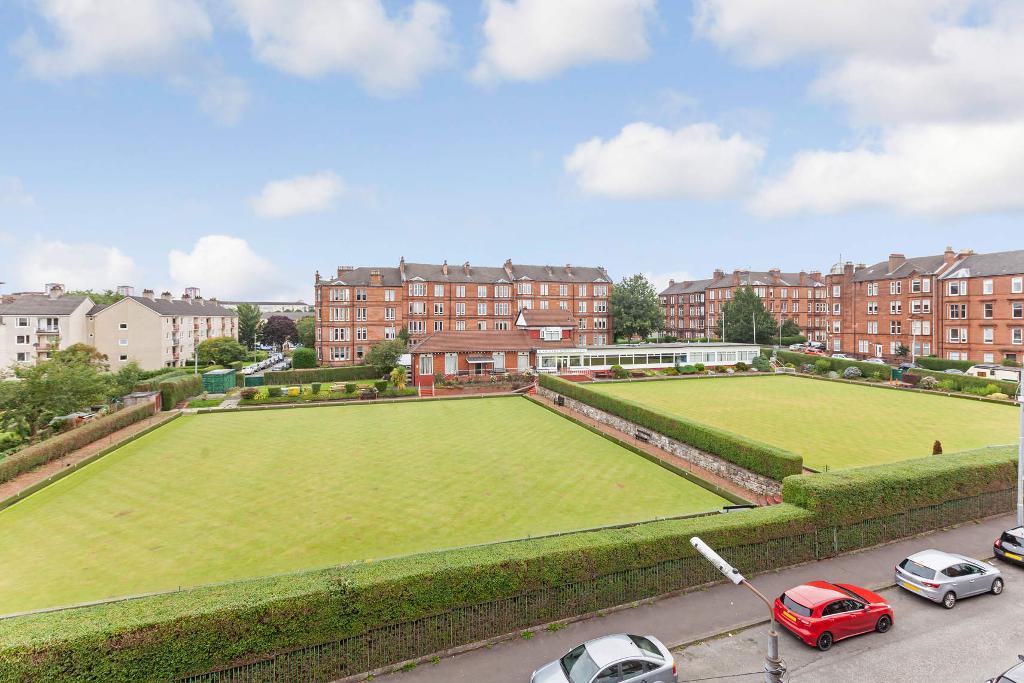 2 Bedroom Flat For Sale in Craigpark Drive, Dennistoun, Glasgow, G31 2NP