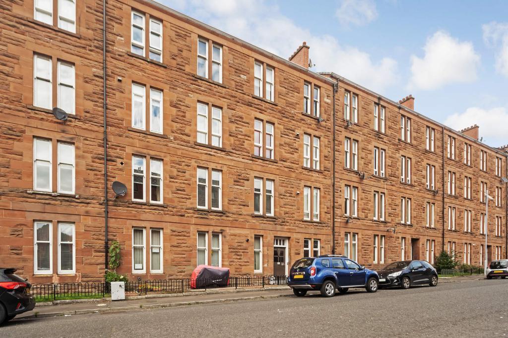 1 Bedroom Flat For Sale in Budhill Avenue, Springboig, G32 0PH