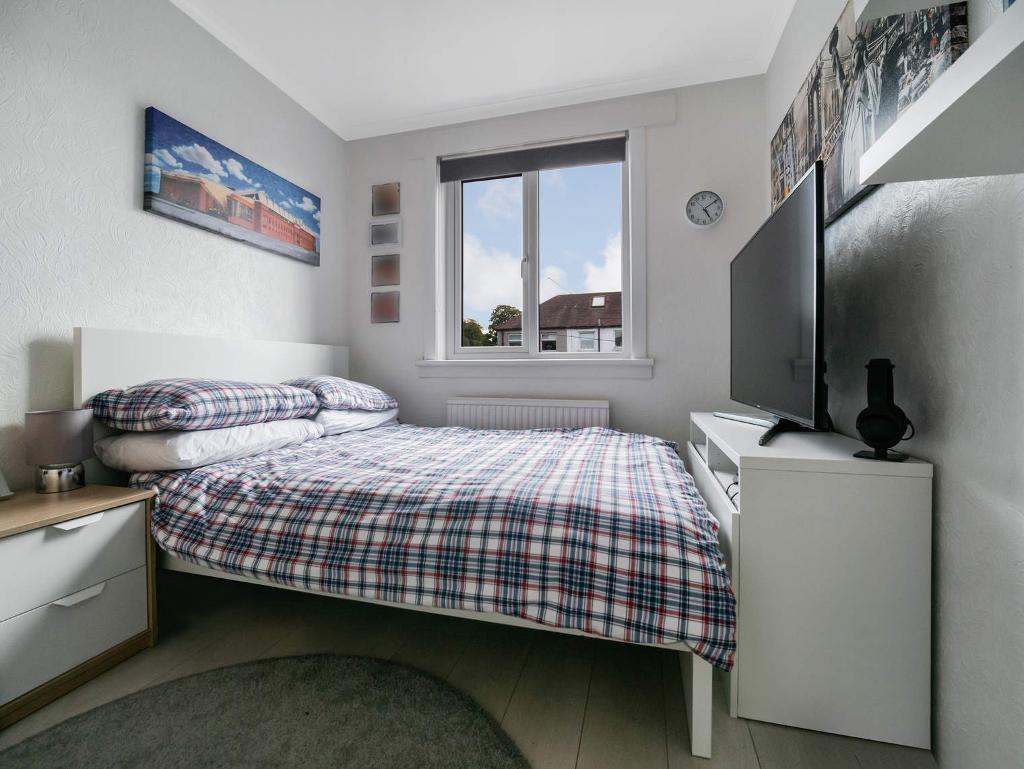 3 Bedroom Mid Terraced For Sale in Barrachnie Road, Garrowhill, G69 6PQ