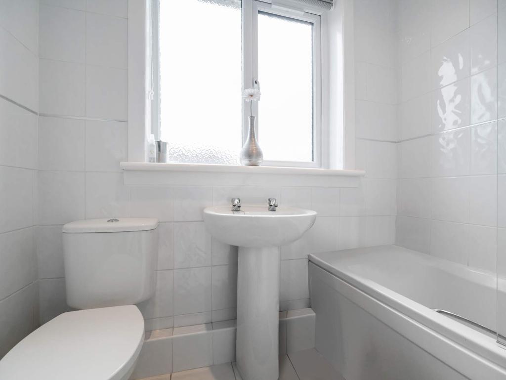 3 Bedroom Mid Terraced For Sale in Barrachnie Road, Garrowhill, G69 6PQ