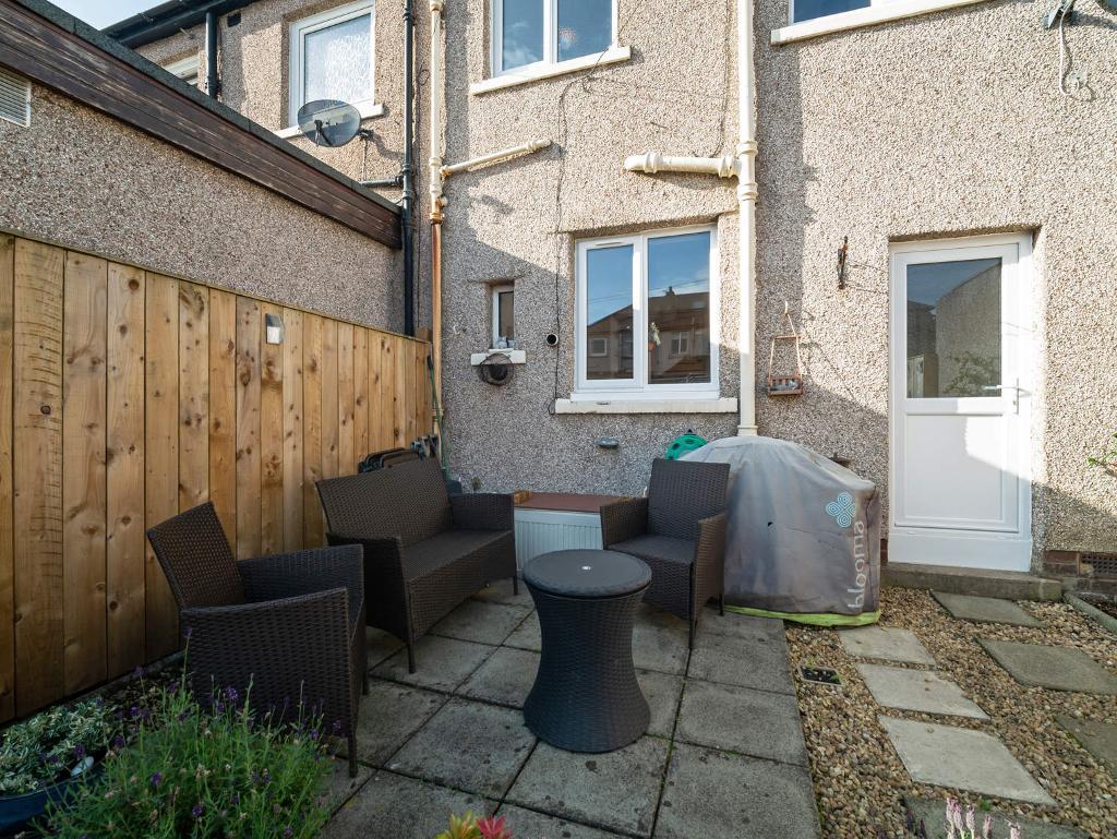 3 Bedroom Mid Terraced For Sale in Barrachnie Road, Garrowhill, G69 6PQ