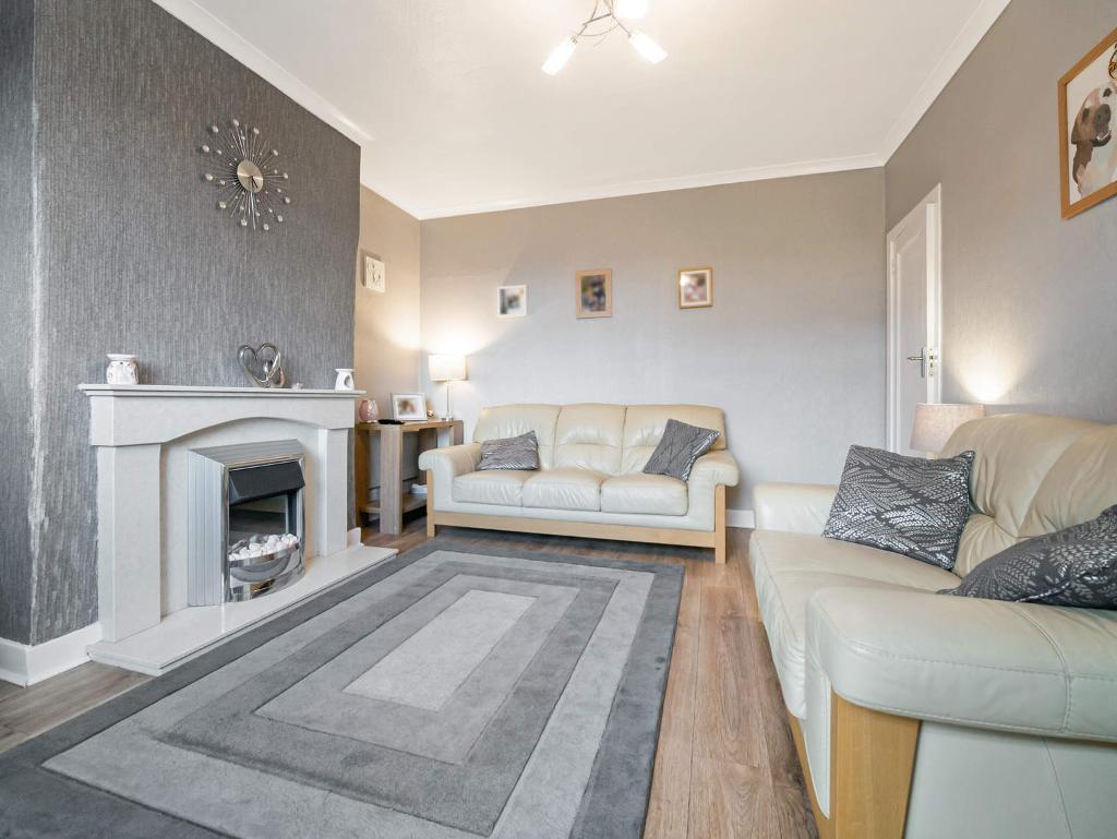 3 Bedroom Mid Terraced For Sale in Barrachnie Road, Garrowhill, G69 6PQ