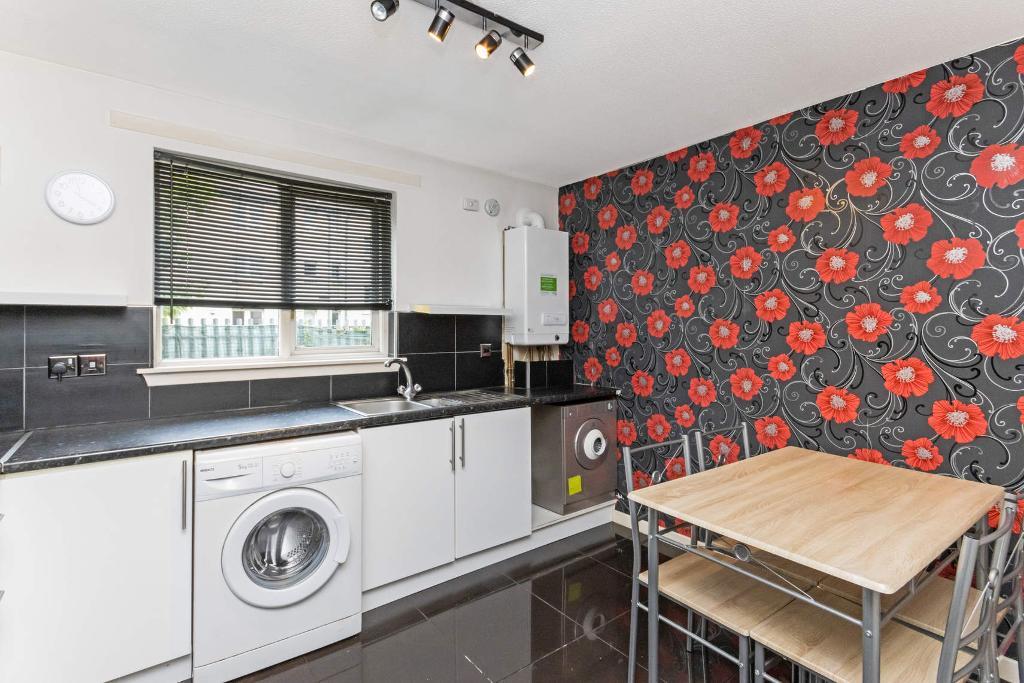 1 Bedroom Flat For Sale in Easterhill Street, Tollcross, G32 8LE