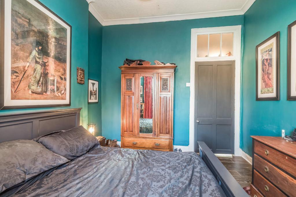 2 Bedroom Flat For Sale in Alexandra Park Street, Dennistoun, G31 2TY