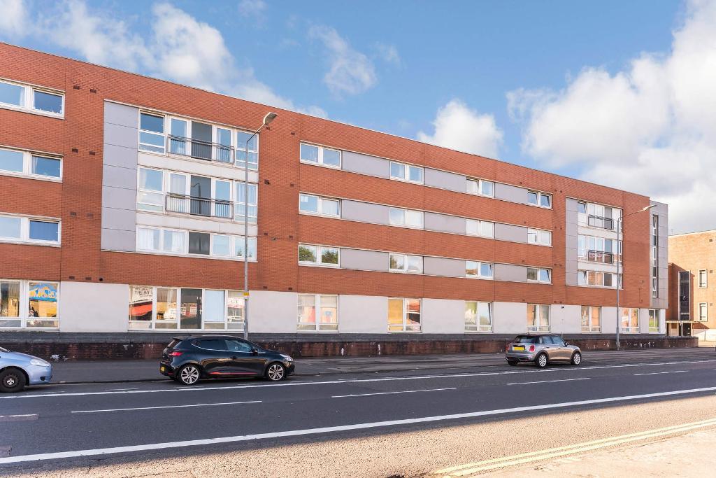 2 Bedroom Ground Floor Flat For Sale in Hanson Park, Dennistoun, G31 2HJ
