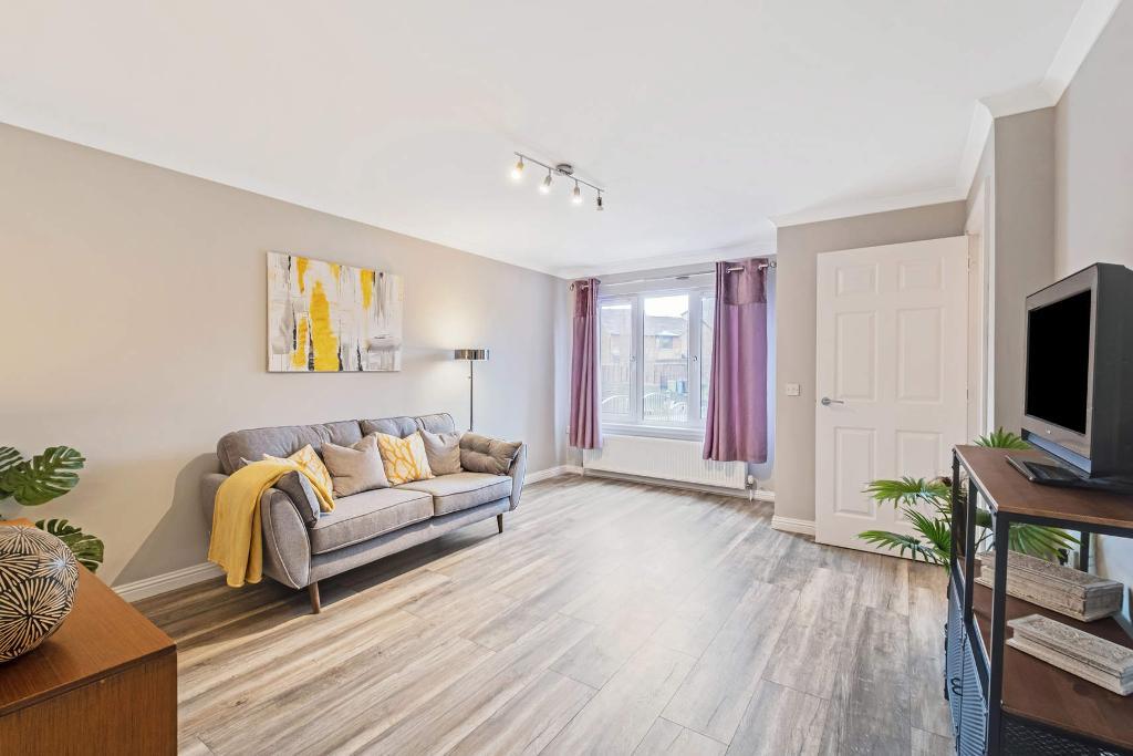2 Bedroom Mid Terraced For Sale in Hogganfield Street, Glasgow, G33 1DB