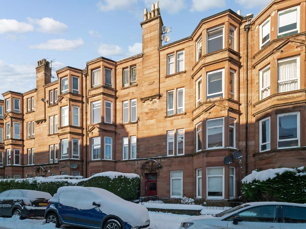 2 Bedroom Flat For Sale in Ingleby Drive, Dennistoun, G31 2PU