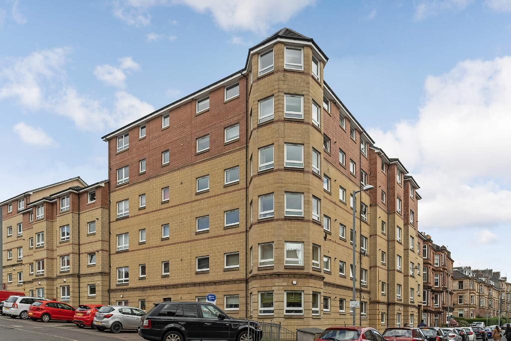 2 Bedroom Flat For Sale in Roslea Drive, Dennistoun, G31 2LQ
