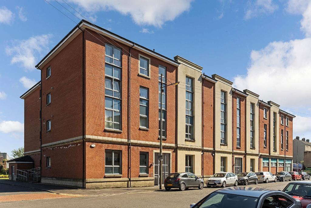 2 Bedroom Flat For Sale in Alexandra Gate, Dennistoun, G31 3AY