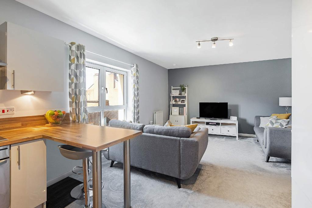 2 Bedroom Flat For Sale in Alexandra Gate, Dennistoun, G31 3AY