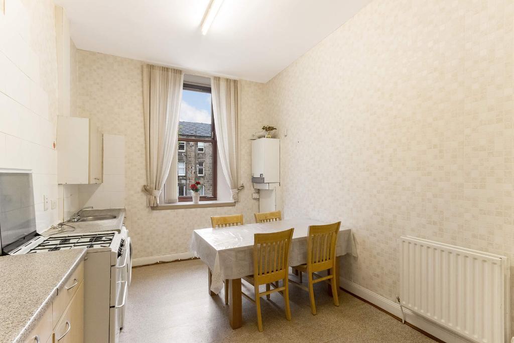2 Bedroom Flat For Sale in Roslea Drive, Dennistoun, Glasgow, G31 2QS