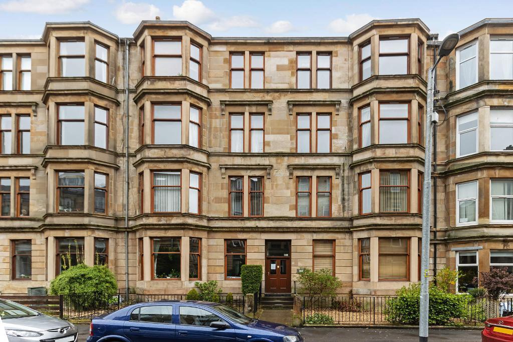 2 Bedroom Flat For Sale in Roslea Drive, Dennistoun, Glasgow, G31 2QS