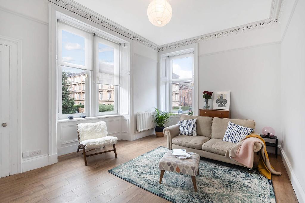 2 Bedroom Flat For Sale in Roslea Drive, Dennistoun, G31 2RY