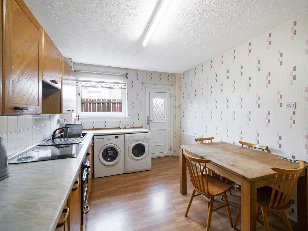 3 Bedroom Mid Terraced For Sale in Kilchoan Road, Glasgow, G33 5QN