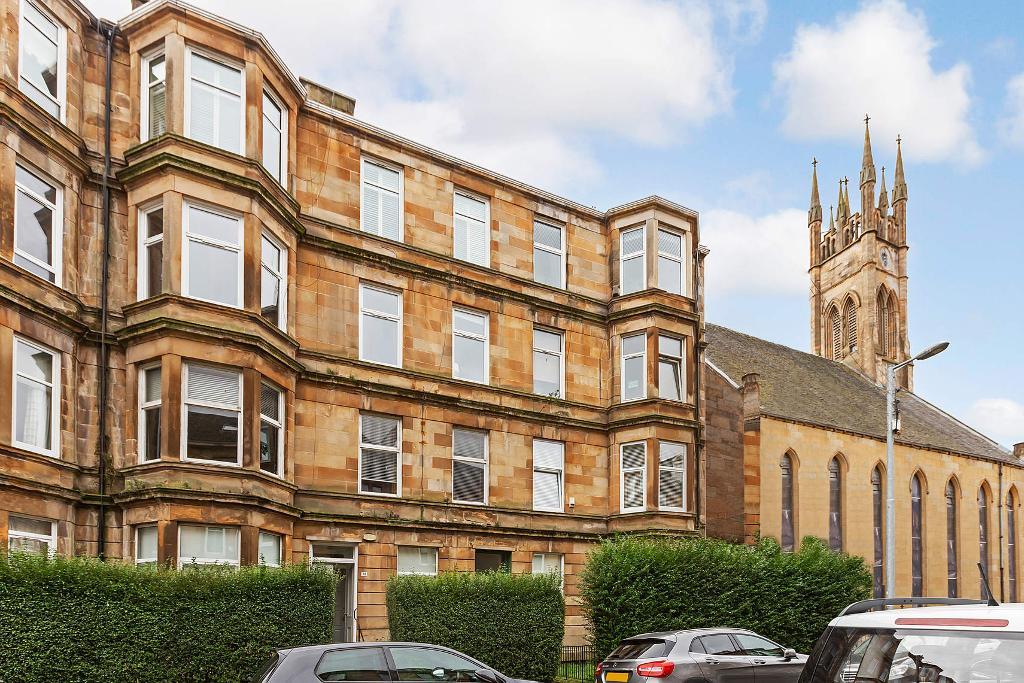 3 Bedroom Flat For Sale in Roslea Drive, Dennistoun, G31 2QS