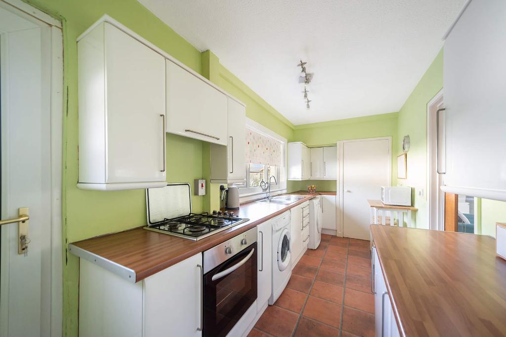 3 Bedroom Mid Terraced For Sale in Duffus Terrace, Carmyle, G32 8BH
