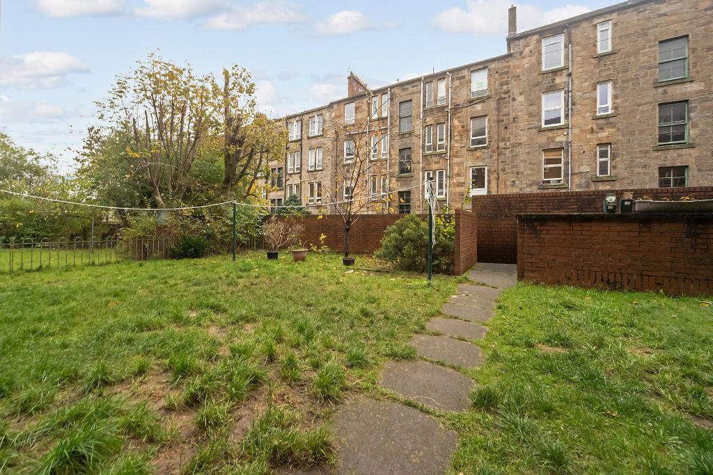 2 Bedroom Ground Floor Flat For Sale in Golfhill Drive, Dennistoun, G31 2NY