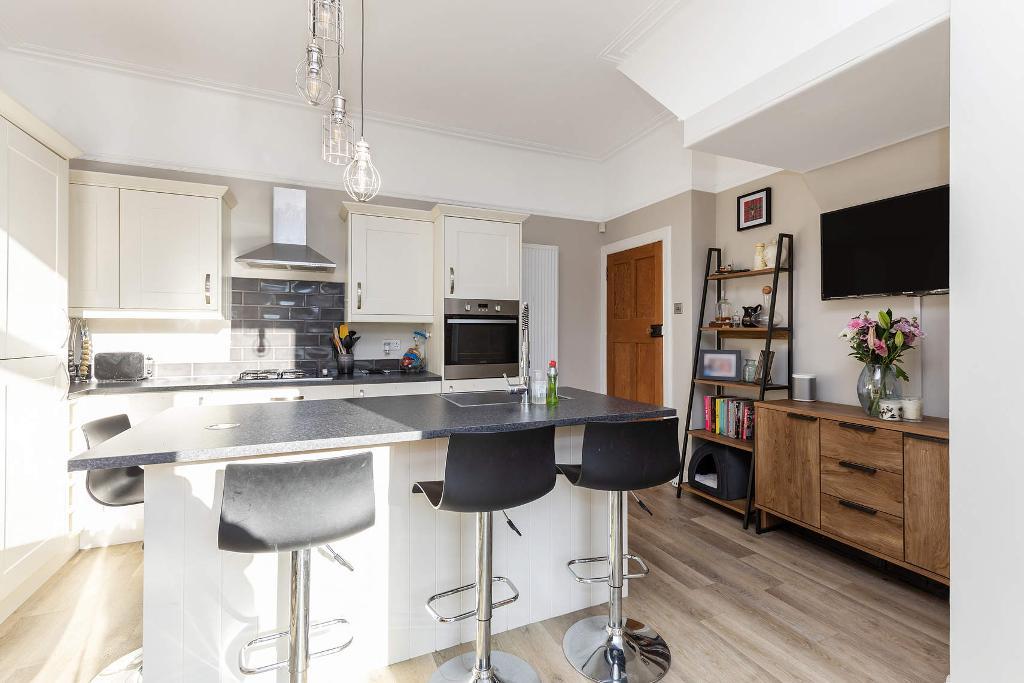 3 Bedroom SemiDetached For Sale in Colston Road, G64 2BD