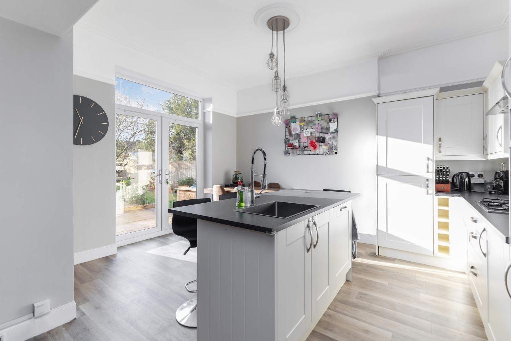 3 Bedroom SemiDetached For Sale in Colston Road, G64 2BD