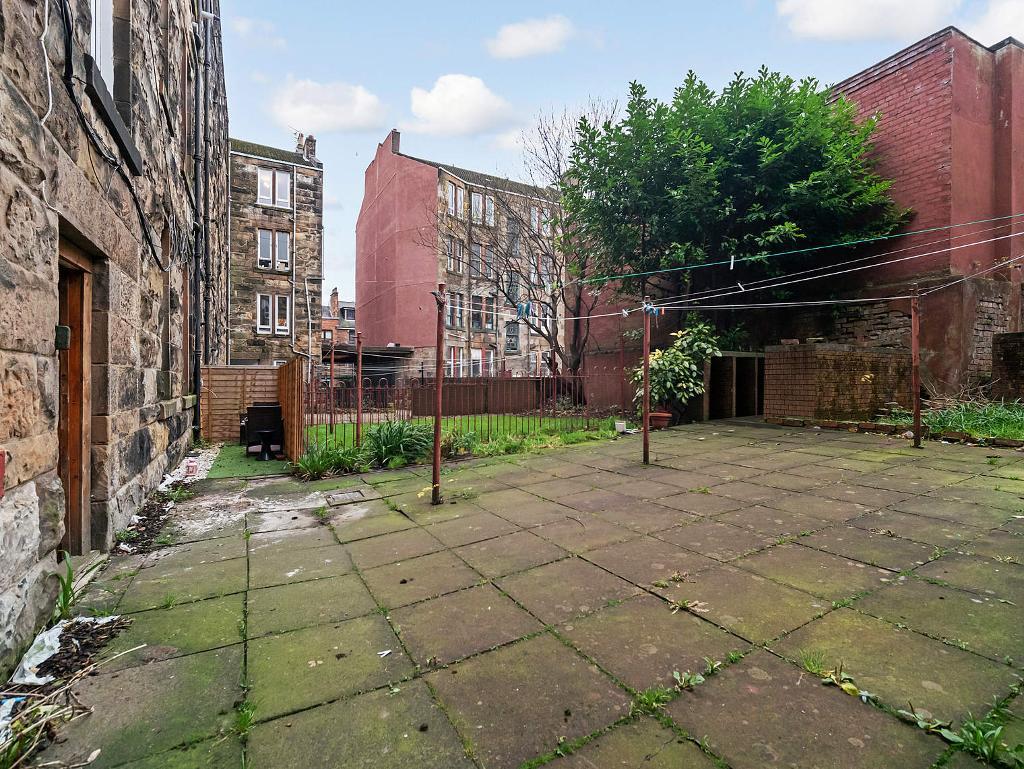 2 Bedroom Flat For Sale in Alexandra Park Street, Dennistoun, G31 2UB