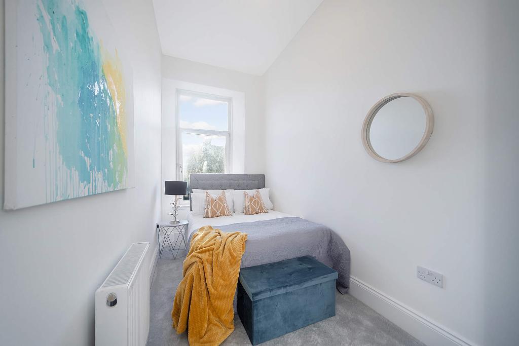 3 Bedroom Flat For Sale in Roslea Drive, Dennistoun, G31 2QS