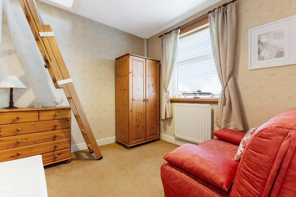 2 Bedroom SemiDetached For Sale in Coats Crescent, Garrowhill, G69 6LX