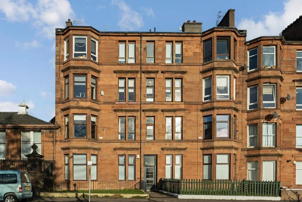 2 Bedroom Flat For Sale in Roslea Drive, Dennistoun, G31 2RZ
