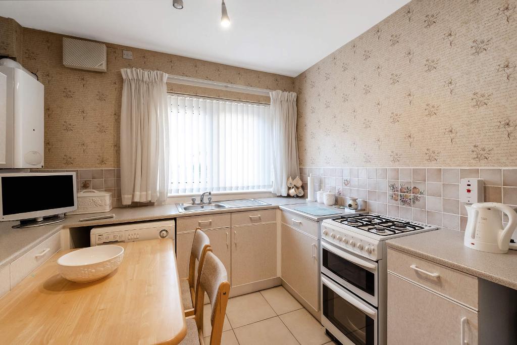 2 Bedroom Flat For Sale in Burnmouth Road, Barlanark, G33 4SU