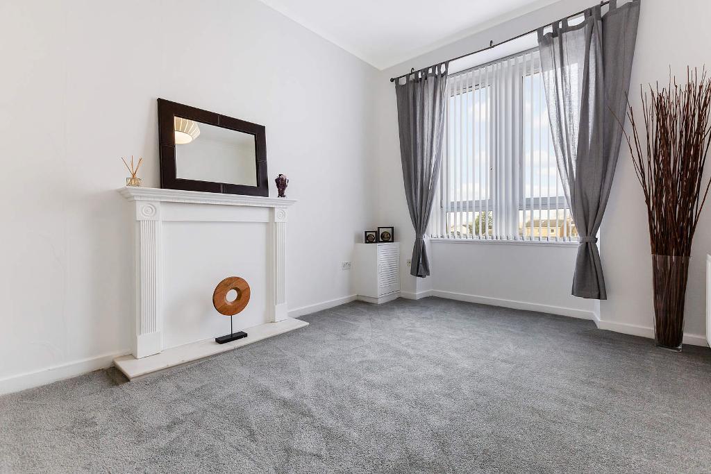 2 Bedroom Ground Floor Flat For Sale in Cardross Street, Dennistoun, G31 2DG