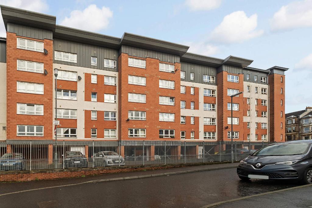 2 Bedroom Flat For Sale in Finlay Drive, Dennistoun, G31 2BD
