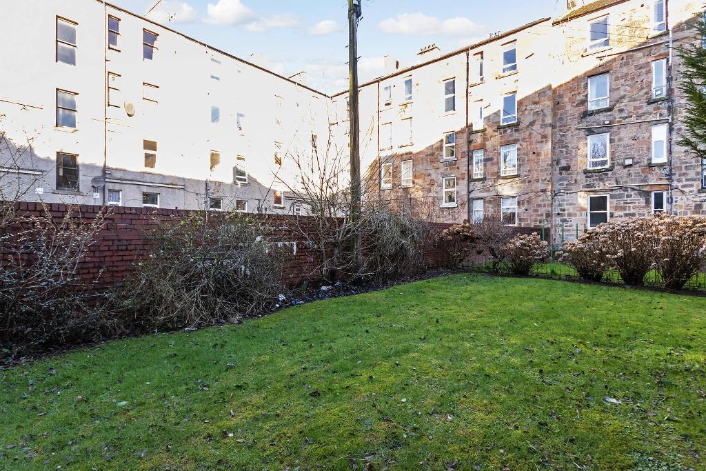 2 Bedroom Flat For Sale in Duke Street, Dennistoun, G31 1PZ