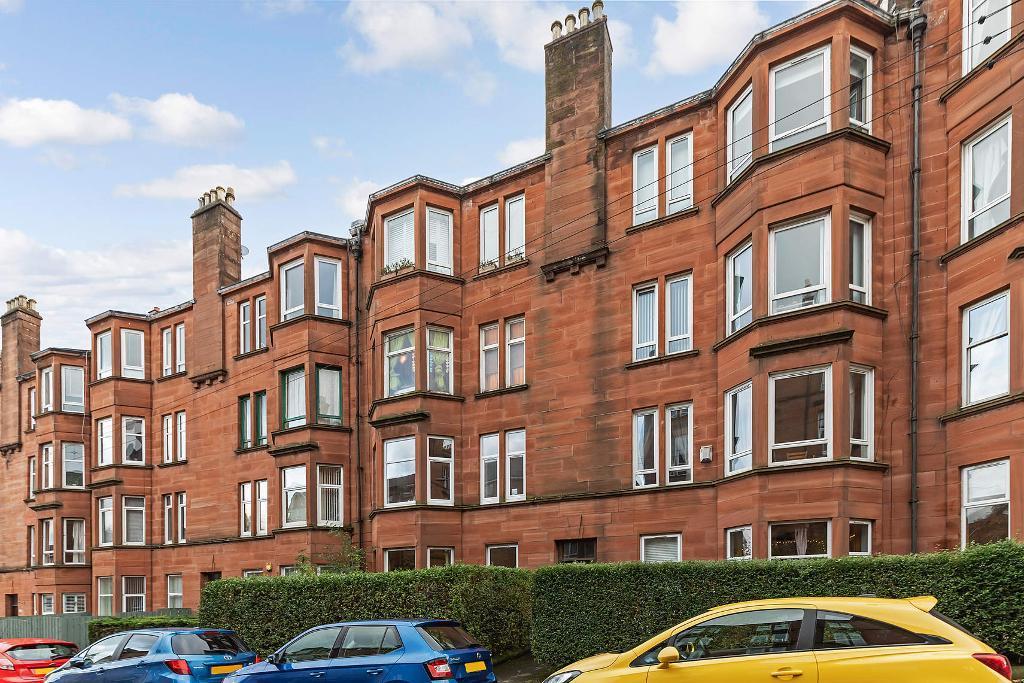 2 Bedroom Flat For Sale in Golfhill Drive, Dennistoun, G31 2NY