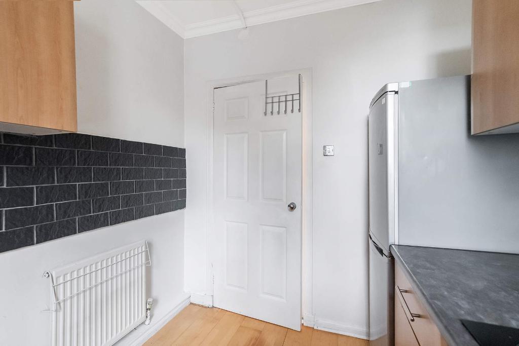 1 Bedroom Ground Floor Flat For Sale in Dumbarton Road, Yoker, G14 0HX