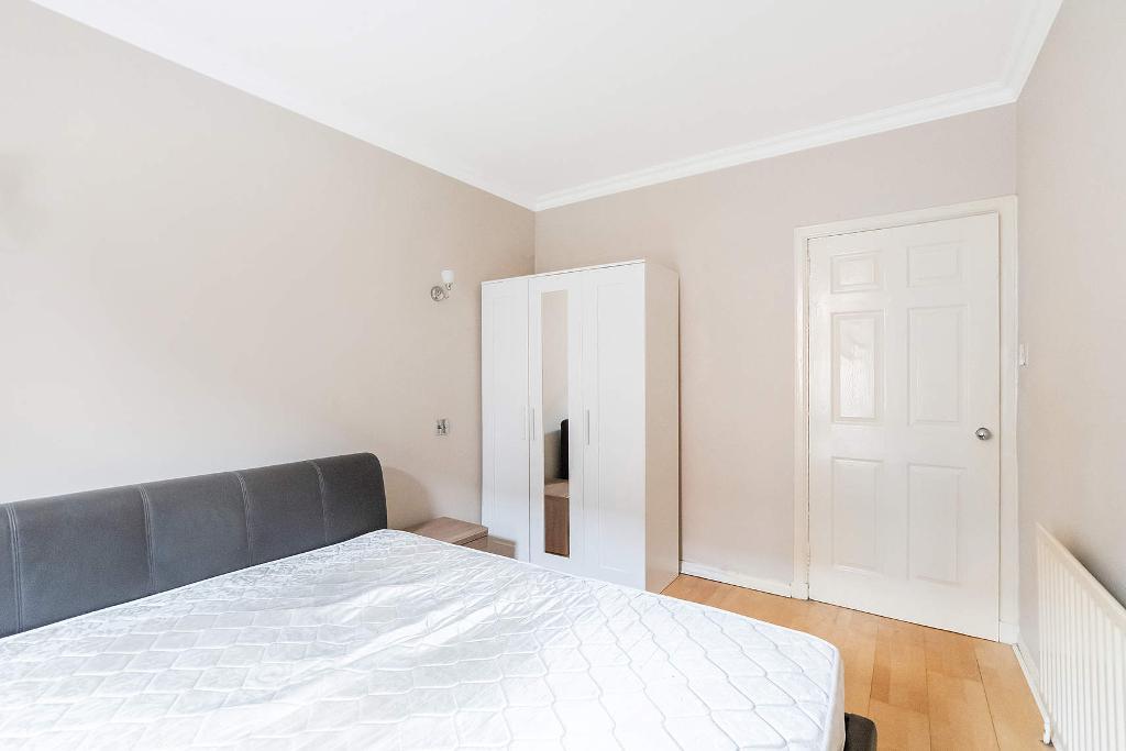 1 Bedroom Ground Floor Flat For Sale in Dumbarton Road, Yoker, G14 0HX