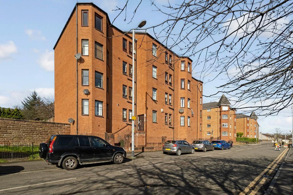 2 Bedroom Flat For Sale in Armadale Street, Dennistoun, G31 2TN