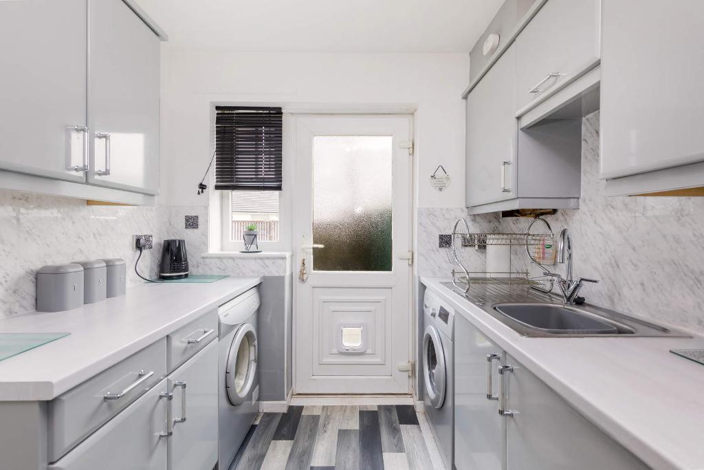 3 Bedroom SemiDetached For Sale in St Josephs Place, Royston, G21 2LD