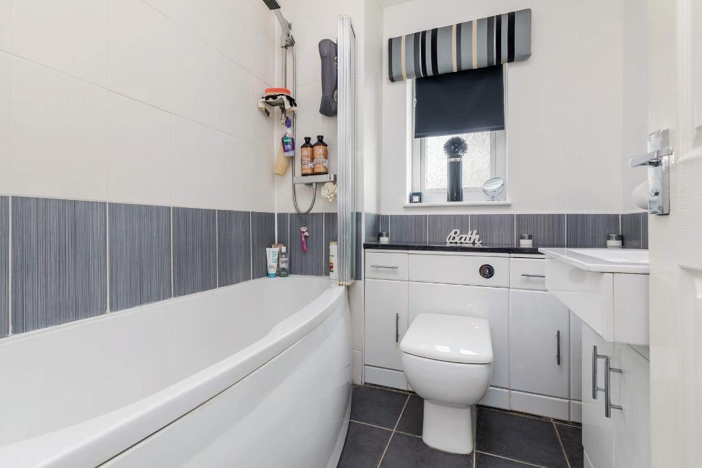 3 Bedroom SemiDetached For Sale in St Josephs Place, Royston, G21 2LD