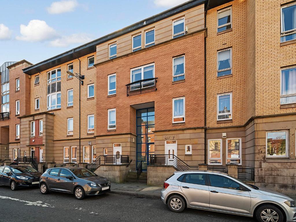 3 Bedroom Flat For Sale in Old Rutherglen Road, New Gorbals, G5 0RH