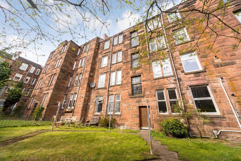 2 Bedroom Flat For Sale in Golfhill Drive, Dennistoun, G31 2NY