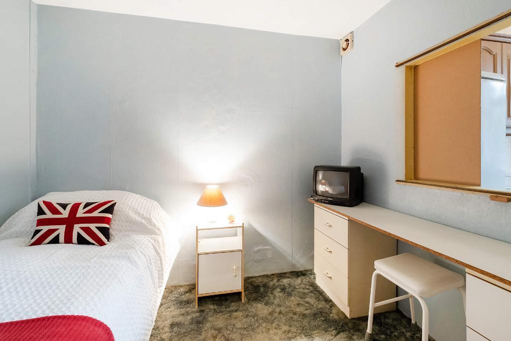 1 Bedroom Flat For Sale in Clifford Street, Kinning Park, G51 1QD