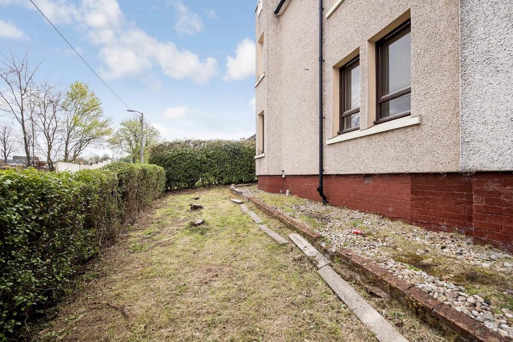 3 Bedroom Ground Floor Flat For Sale in Easterhill Street, Tollcross