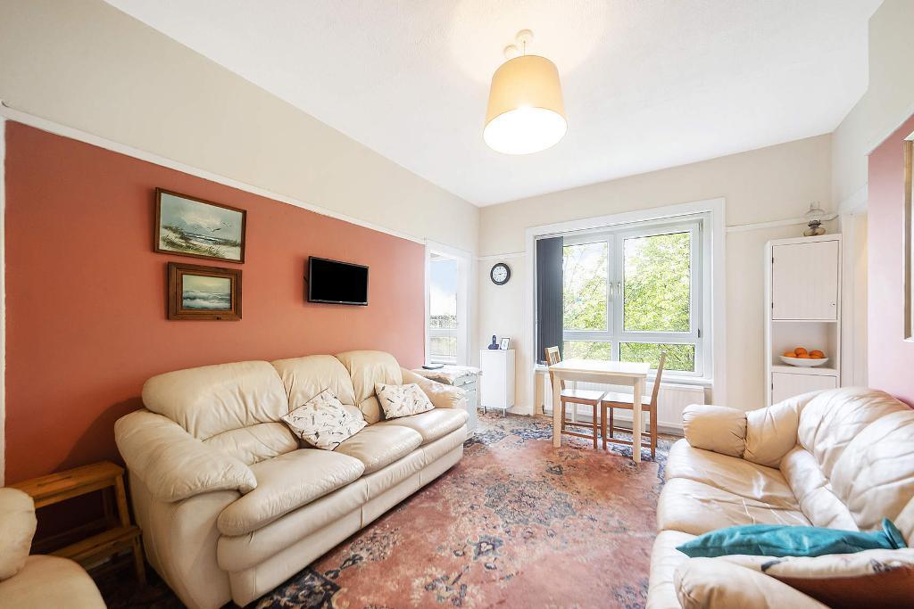 3 Bedroom Ground Floor Flat For Sale in Dorchester Avenue, Anniesland