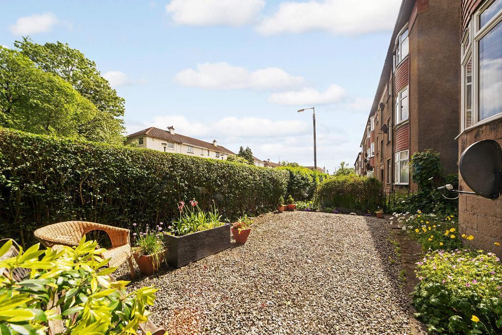 3 Bedroom Ground Floor Flat For Sale in Dorchester Avenue, Anniesland