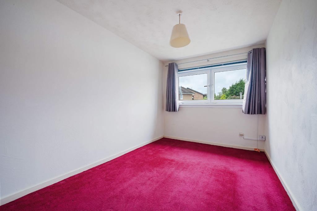 2 Bedroom End Terraced For Sale in Broom Path, Baillieston, G69 7DD