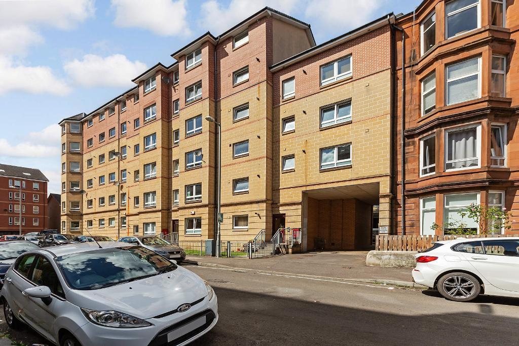 1 Bedroom Flat For Sale in Roslea Drive, Dennistoun, G31 2LQ