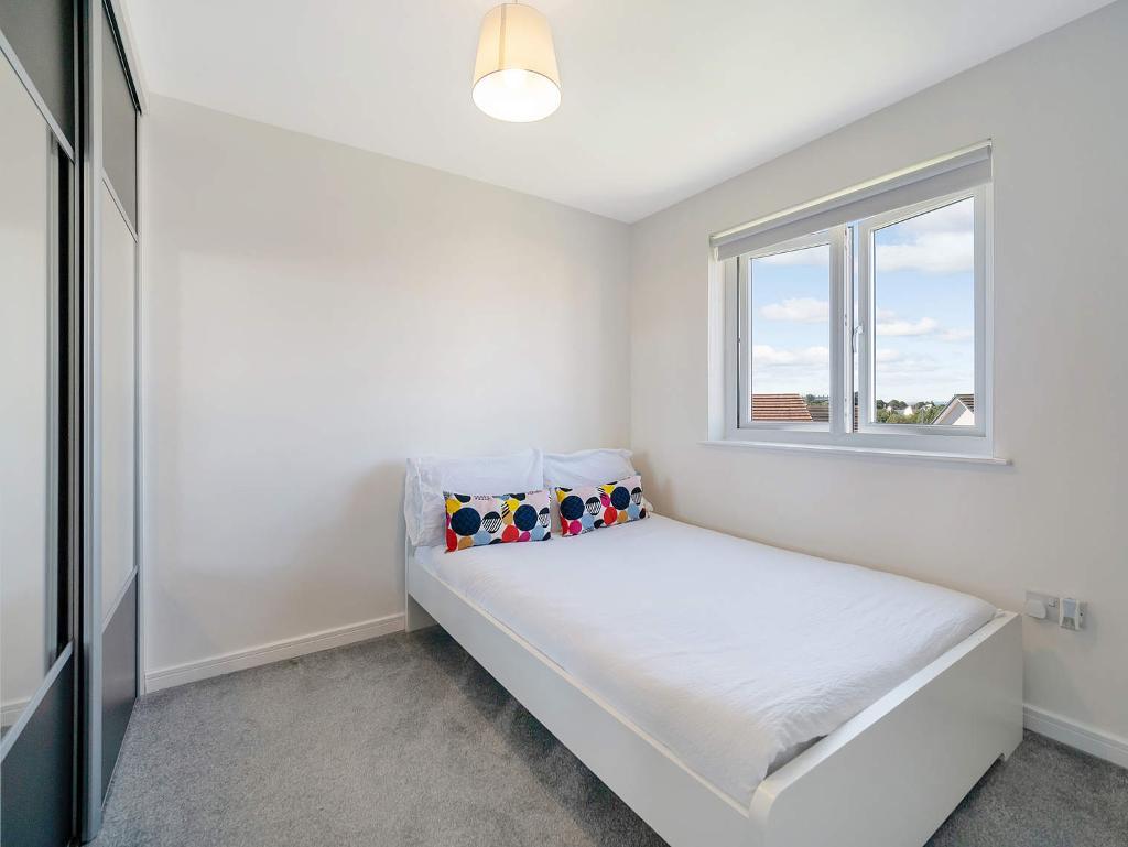 3 Bedroom End Terraced For Sale in Penicuik Street, Carntyne, G32 6FR