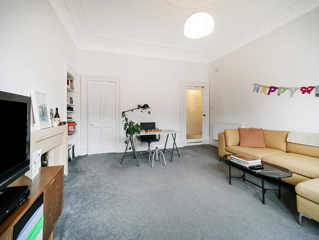 3 Bedroom Flat For Sale in Golfhill Drive, Dennistoun, G31 2NZ