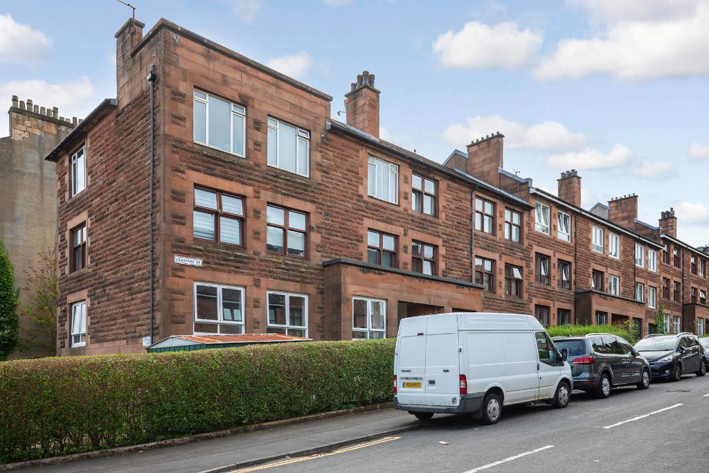 3 Bedroom Flat For Sale in Craigpark Drive, Dennistoun, Glasgow, G31 2NT
